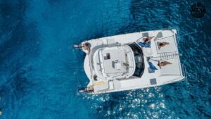 private-boat-charter-in-hawaii-guide