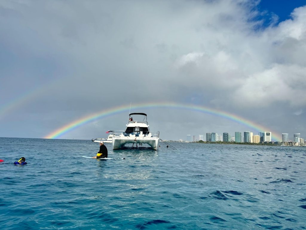 waikiki-boat-tours-sunset-cruises-romantic-outings