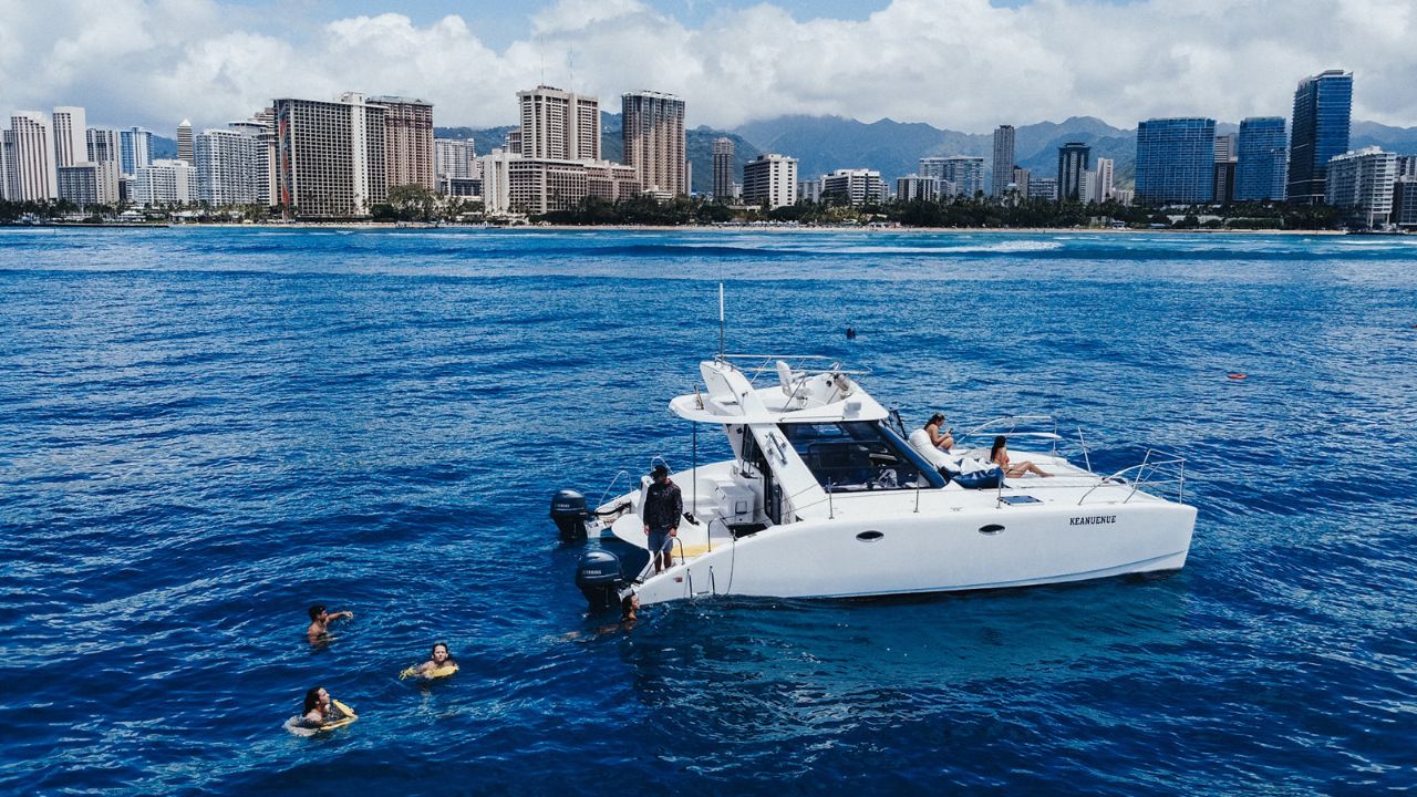 Read more about the article How to Plan a Trip to Hawaii If You Want to Spend More Time on the Water Than on the Highway