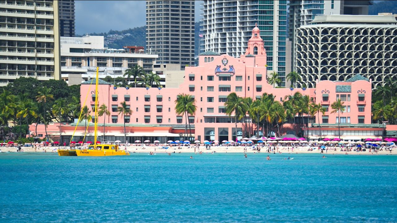 Read more about the article Hawaii Packing List for Beach Lovers: 10 Sun-Safe Essentials