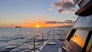 hawaiian-party-ideas-boat-tours-cruises