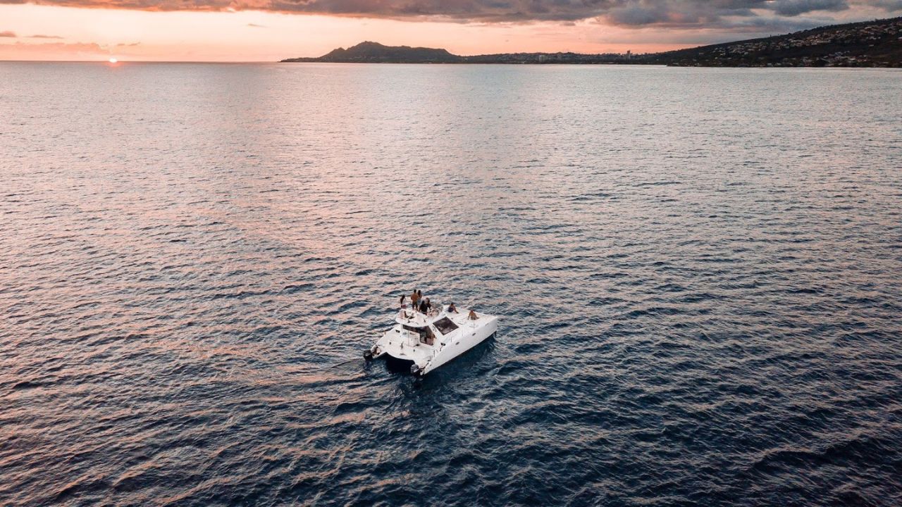 Read more about the article How to Prevent Sea Sickness: 5 Proven Hawaii Boat Tour Tips