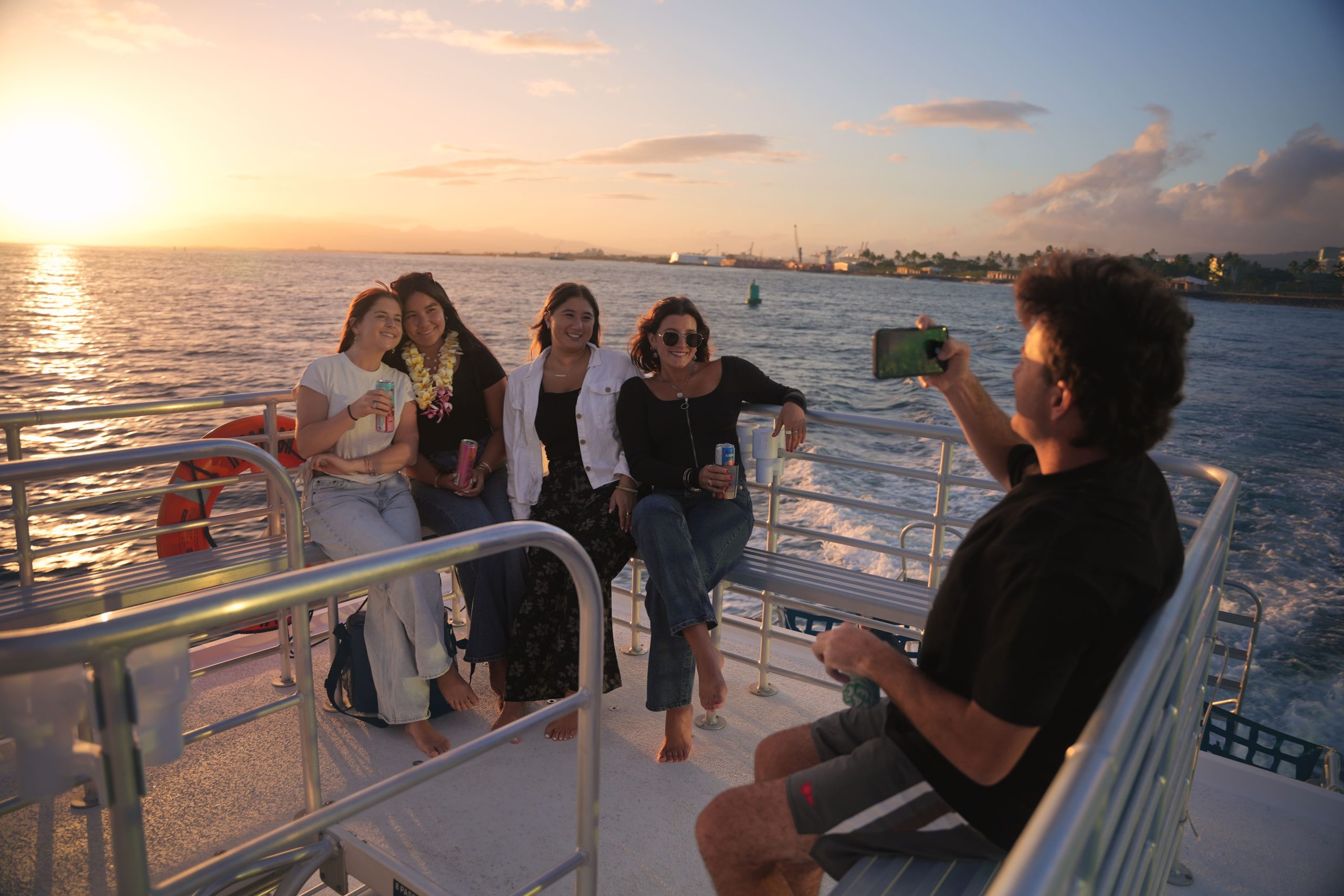 Read more about the article 10 Incredible Things to Do in Hawaii: Why Ocean Tours Top the List