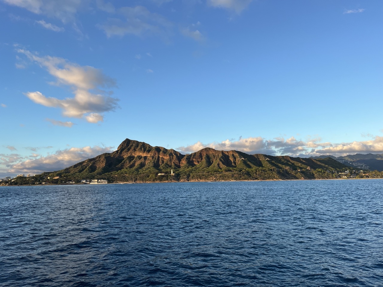 You are currently viewing Oahu in February: 7 Incredible Boat Tours & Ocean Experiences